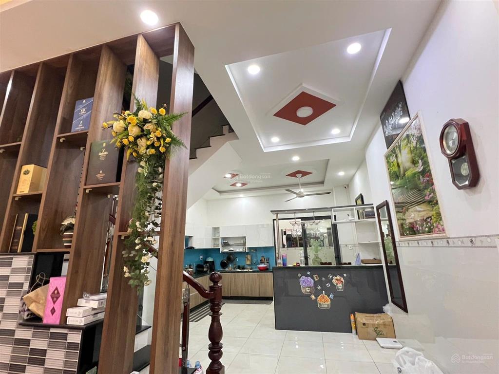 Ngay cc rica, phân lô bàn cờ, 4tầng kiên cố, full nội thất, giáp quận 2 chỉ 7.5 tỷ