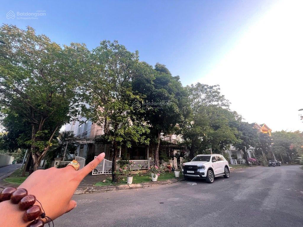 Biệt thự khu compound, lô góc 2mt, 200m2, full nội thất, sống đẳng cấp chỉ 20.8 tỷ