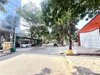 Biệt thự khu compound, lô góc 2mt, 200m2, full nội thất, sống đẳng cấp chỉ 20.8 tỷ