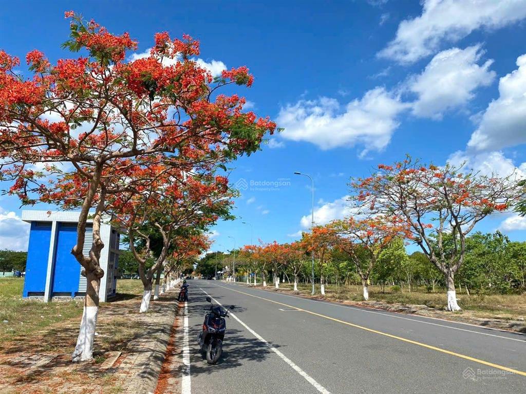 Lô 5,3x25m, cạnh kđt đông tăng long, thông lã xuân oai, gần nguyễn duy trinh, đường 8m, chỉ 6.25 tỷ