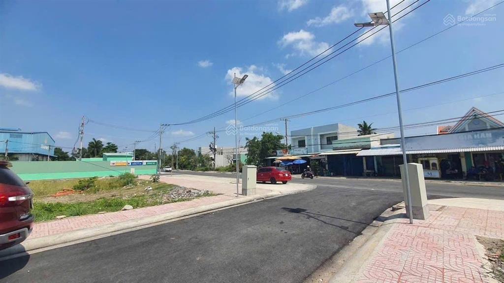 Bán đất mặt tiền gần chợ bình chánh  sổ riêng giá 3.3 tỷ