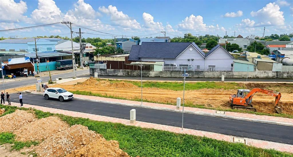Lô góc 2 mặt tiền hoàng phan thái  193,6m2  sổ riêng