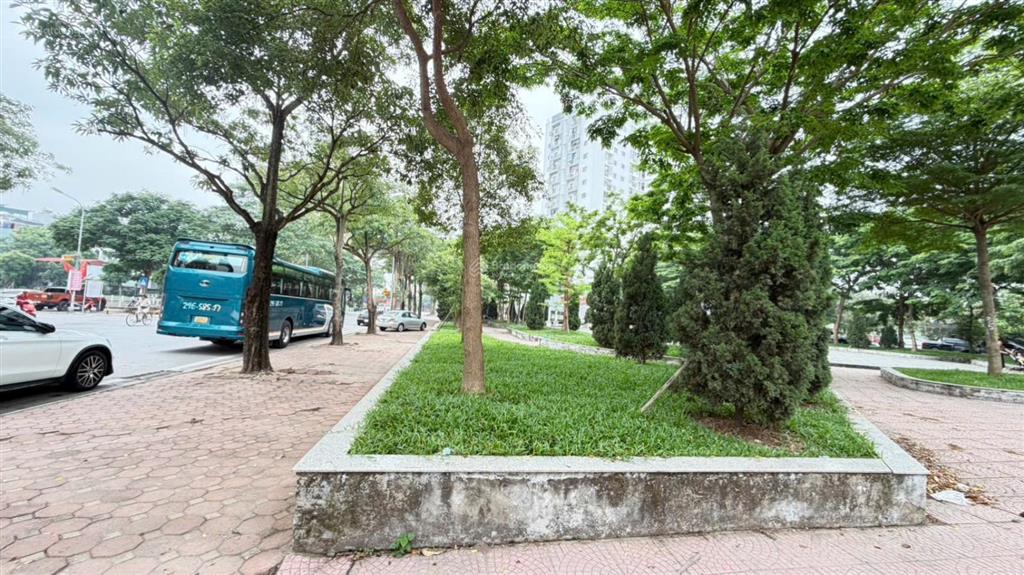 Bán đất mặt phố phạm khắc quảng 85m², mt 7,5m mặt phố vỉa hè rộng giá 33,5 tỷ có tl