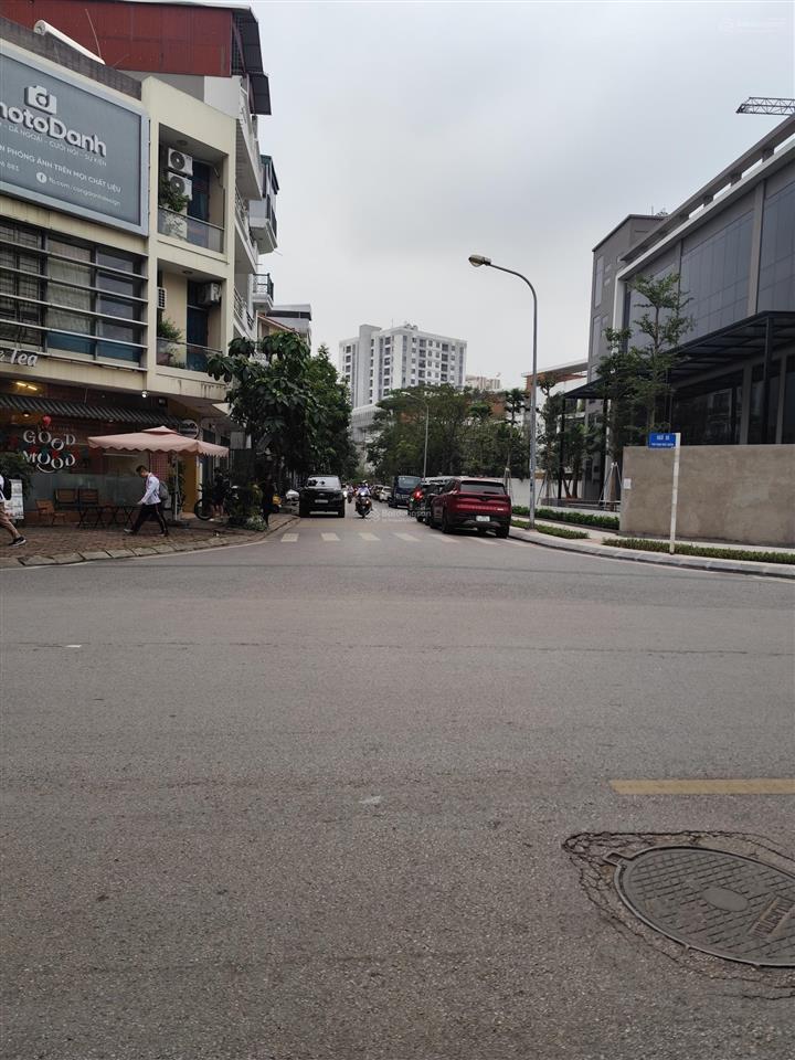 Bán đất tái định cư giang biên mặt công viên vươn hoa 90m², mt 5m vỉa hè ôtô tránh giá 23 tỷ có tl