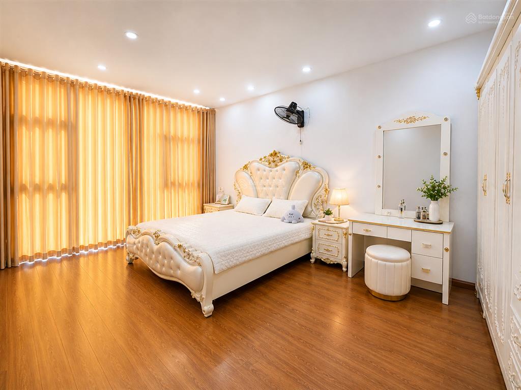 Bán gấp nhà đẹp mỹ đình lô góc 2 thoáng ô tô ngủ nhà2 mặt ngõ  full mọi tiện ích
