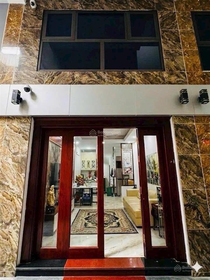 Phải thật nhanh tay 8,4 tỷ sở hữu ngay nhà đẹp cầu giấy gần đại học thương mại full tiện ích