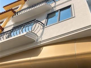 Nhà đẹp giá tốt kinh doanh buôn bán sầm uấtô tô đỗ cửa6 tầng thang máy cần gì cũng có