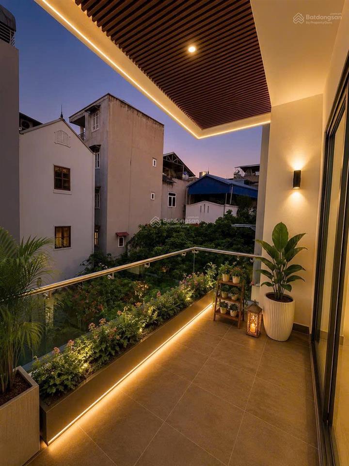 Nhà đẹp nam từ liêm ô tô ngủ trong nhà phố kinh doanh  gần trường  gần chợ bủa vây tiện ích