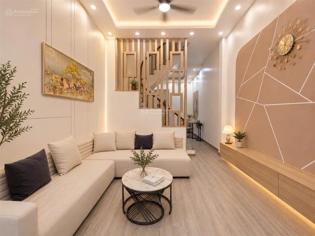 Nhà vip mỹ đình  ngõ ô tô thông kinh doanh  30m ra phố  gần bx mỹ đình  tiện ích đầy đủ