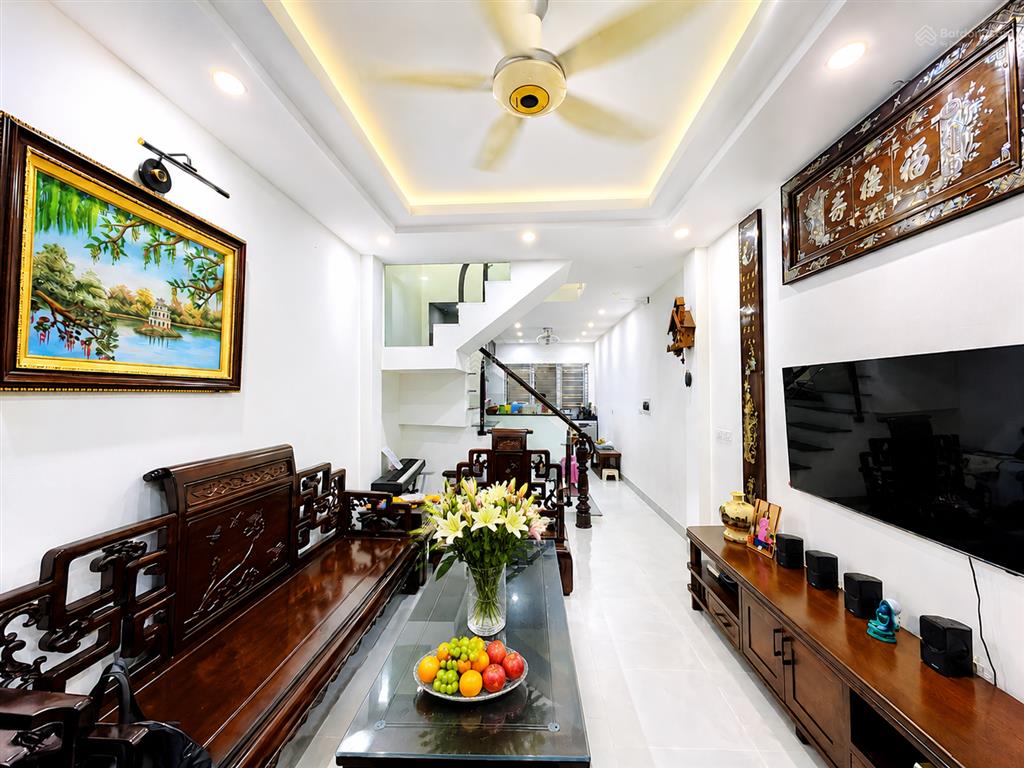 Cầu giấy nhà đẹp ở luôn 2 thoáng trước sau ba bước ra phố ô tô tránh gần các trường đại học