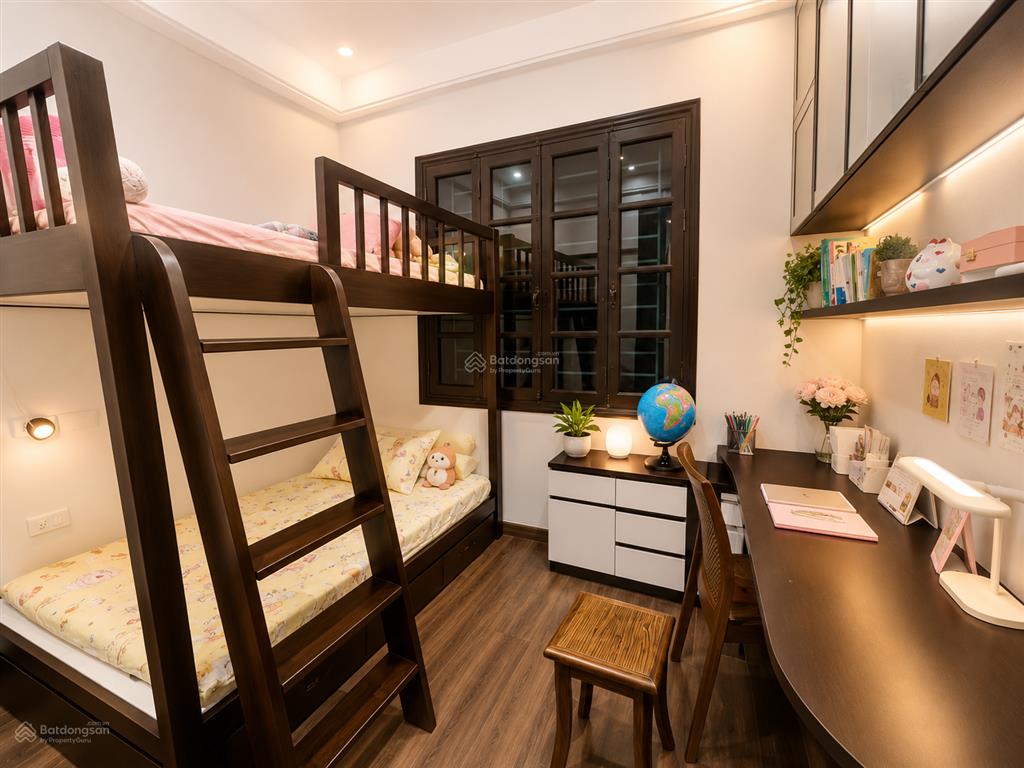 Cầu giấy nhà đẹp ở luôn 2 thoáng trước sau ba bước ra phố ô tô tránh gần các trường đại học