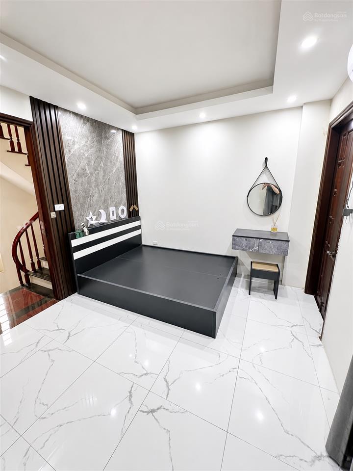 Chỉ hơn 8,3 tỷ  trung tâm mỹ đình ô tô 7 chỗ đỗ cửa  vị trí đẹp ở sướng quá ok