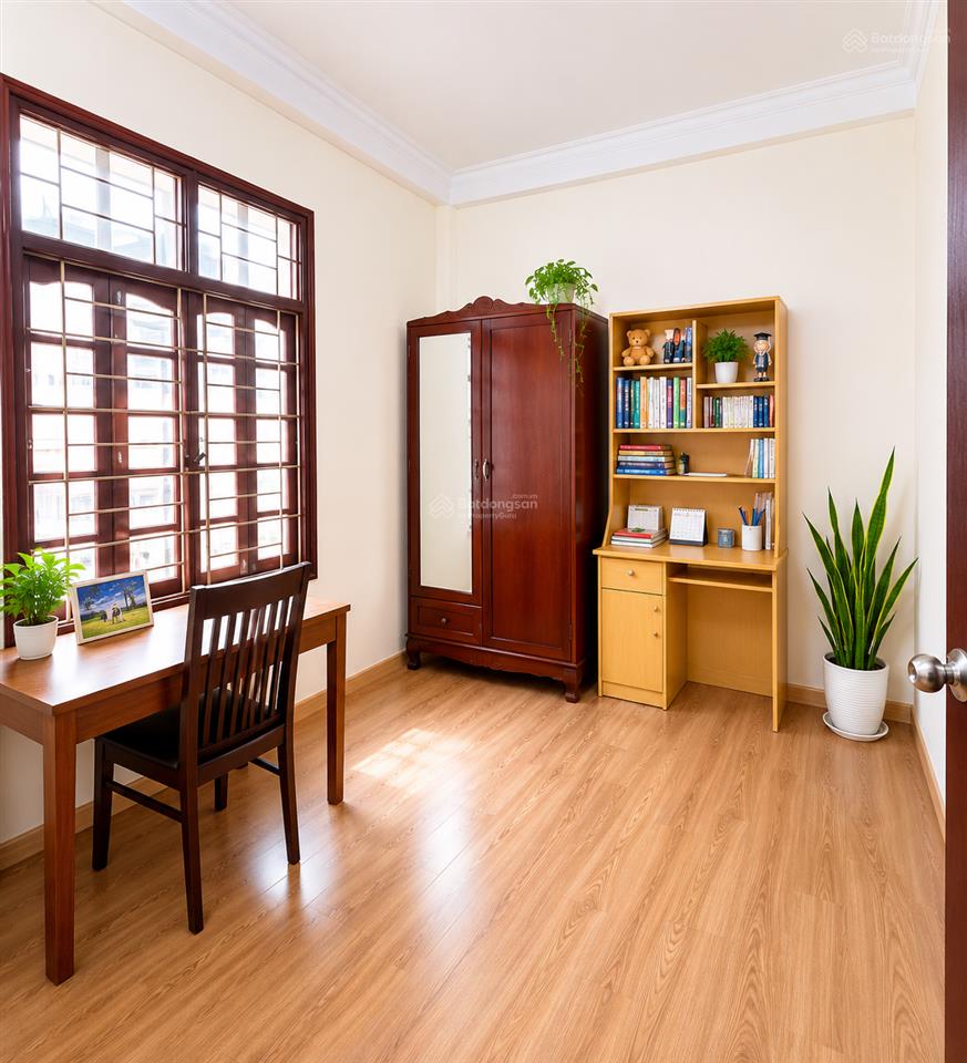 Ô tô  lô góc 2 ngõ  gần bến xe  chợ  bệnh viện  đại học thương mại  full mọi tiện ích