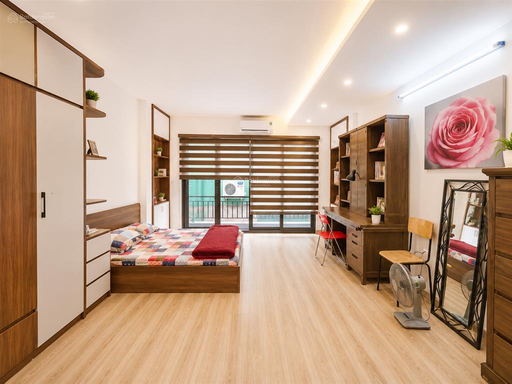 Nhà đẹp ở luôn  chỉ 10,2 tỷ  mặt tiền 5m  ba bước ra chợ  gần ô tô tránh  tiện ích vô vàn