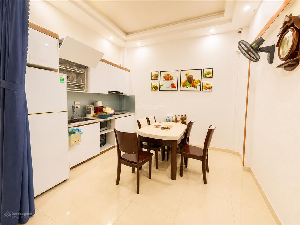 Nhà đẹp cầu giấy  45m2  5 tầng  6 phòng ngủ  30m ra phố ô tô tránh  ngõ to đường rộng thông