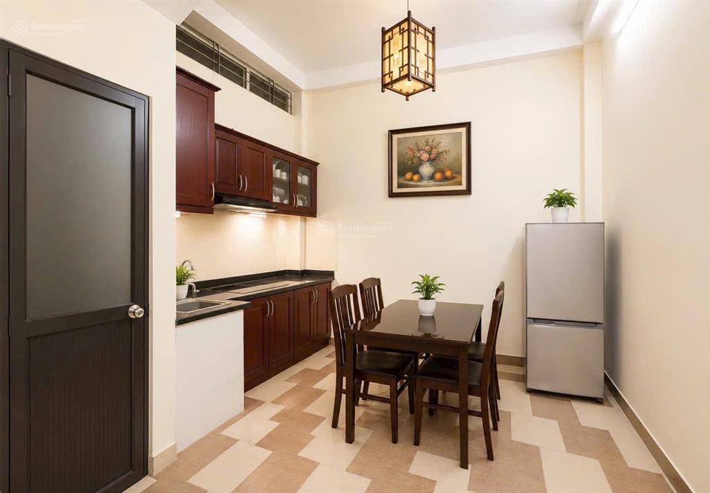 Lô góc 2 thoáng  gần chợ gần phố  giao thông thuận tiện  nhà đẹp ở luôn