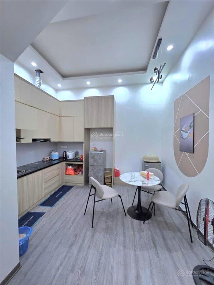 Mỹ đình  11.9 tỷcách 1 nhà ra mặt ngõ kinh doang buôn bán sầm uất ngày đêm