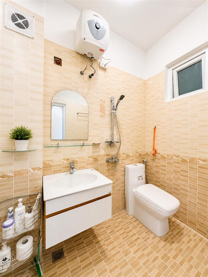 Cầu giấy  50m2 chỉ 12 tỷ  ngõ thông gần phố  50m ra chợ  gần trường các cấp 1  2  3