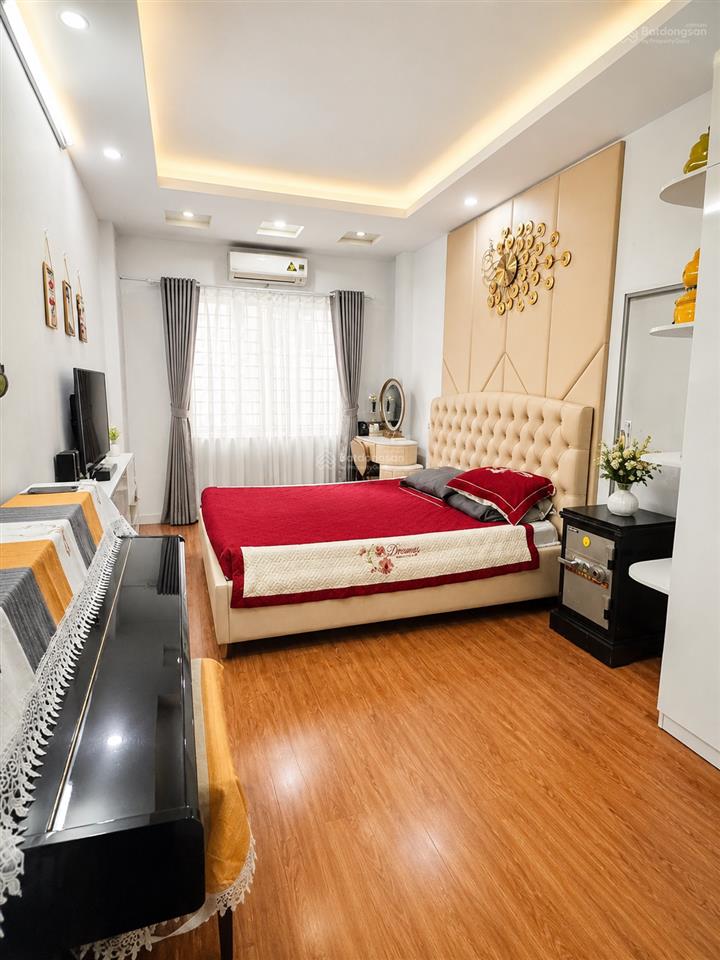 Mỹ đình chỉ hơn 8 tỷ nhà gần phố buôn bán kinh doanh ngõ rộng gần trường5 phút ra bến mỹ đ