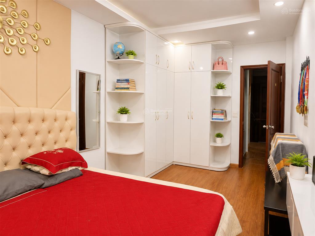Mỹ đình chỉ hơn 8 tỷ nhà gần phố buôn bán kinh doanh ngõ rộng gần trường5 phút ra bến mỹ đ