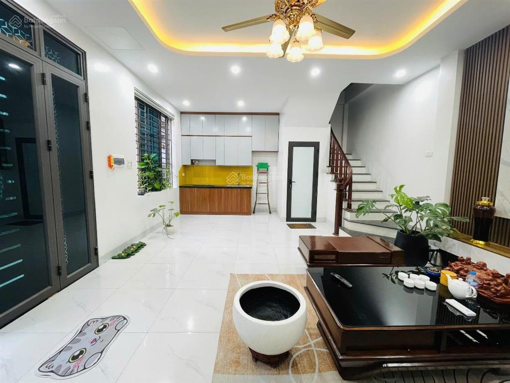 Nhà đẹp từ liêm  chỉ hơn 6 tỷ  ở ngay  gần ô tô  nội thất xịn  cạnh đại học công nghiệp