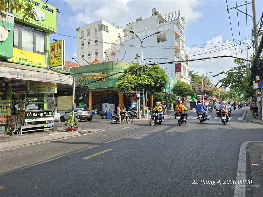 Nhà mặt tiền đường 51  quận 7  chỉ hơn 9 tỷ
