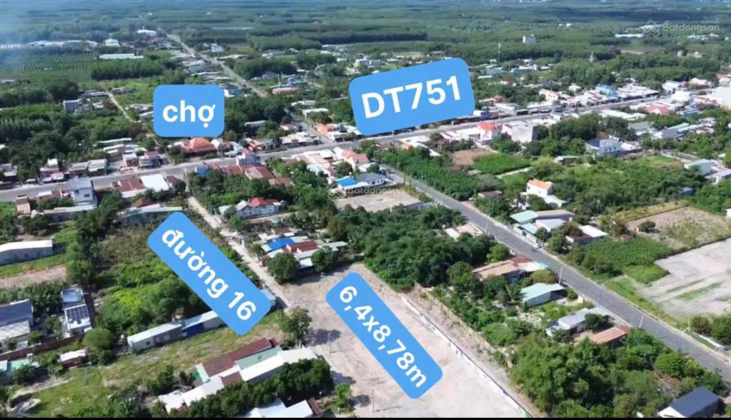 1 lô 6,4m nở hậu 8,78m, phía sau còn 14m dùng chung ngay chợ chơn thành, có sẵn thổ cư