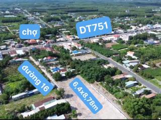 1 lô duy nhất 6,4m nở hậu 8,78m, phía sau còn 14m dùng chung ngay chợ chơn thành, có sẵn thổ cư