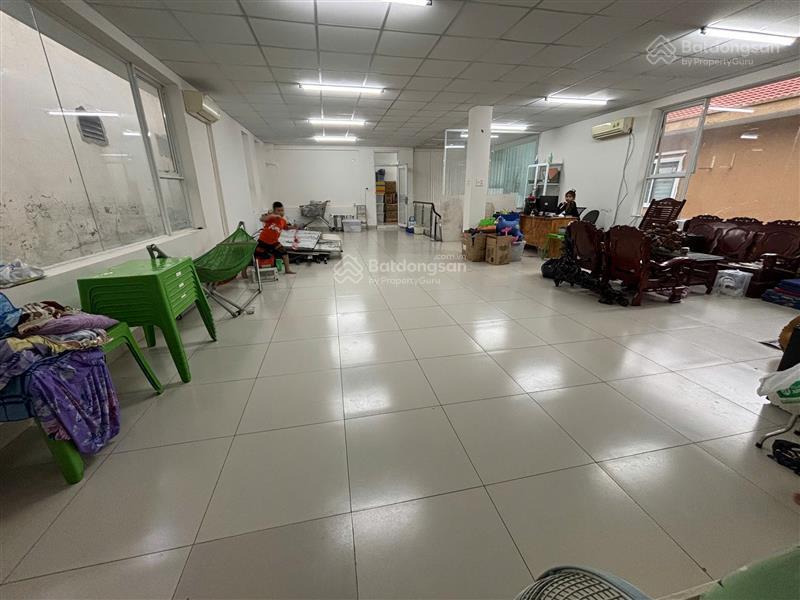 Bán nhà mặt tiền kinh doanh ngay tĩnh lộ 10, mã lò 8 phòng ngủ diện tích 216m2 giá bán 16 tỷ