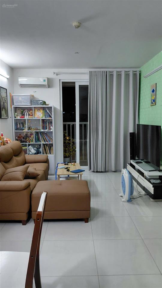Bán căn góc mát chung cư quận 8 (đã có sổ) 77m2  2 phòng ngủ, 2wc có nội thất 4tỉ050 sang tên ngay