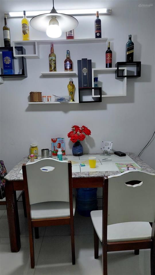 Bán căn góc mát chung cư quận 8 (đã có sổ) 77m2  2 phòng ngủ, 2wc có nội thất 4tỉ050 sang tên ngay