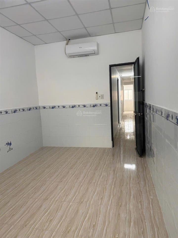 Nhà 1 trệt 1 lầu nguyễn văn cừ