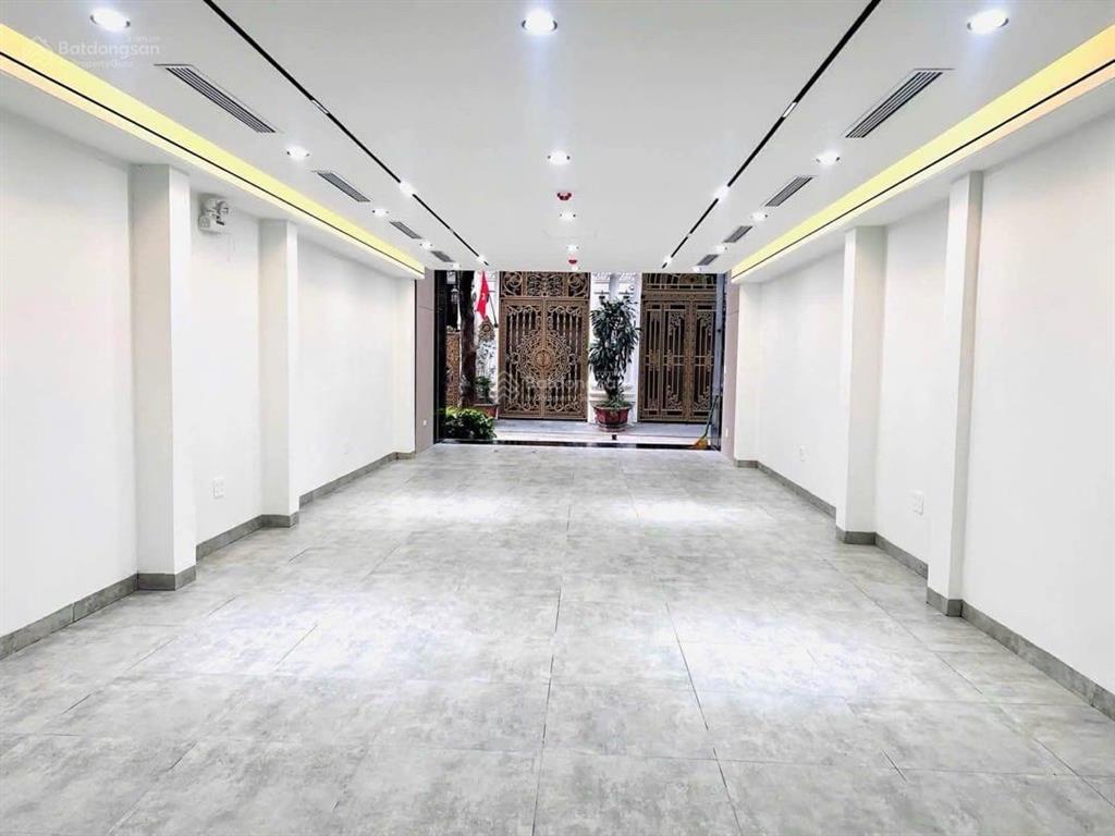 Bán nhà hồ tùng mậu 7t40m thang máy ô tô qua giá 7,5 tỷ