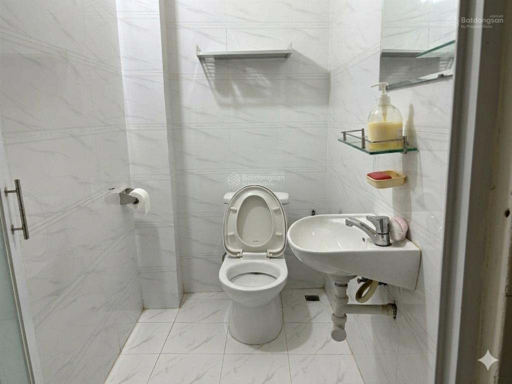 Cho thuê trệt + mặt tiền 3.05x15m