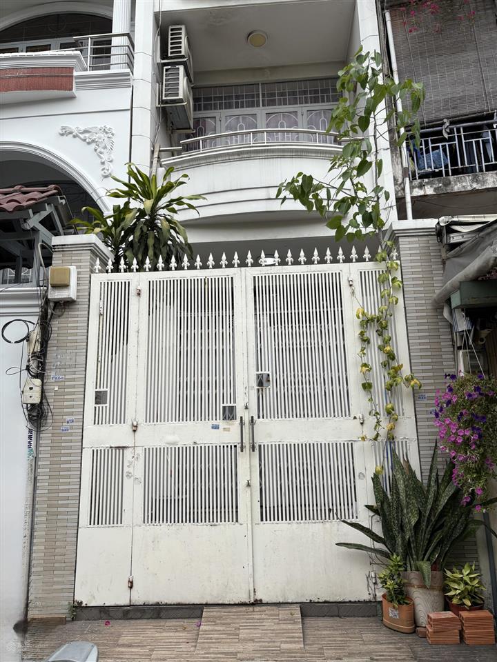 Cho thuê trệt + mặt tiền 3.05x15m