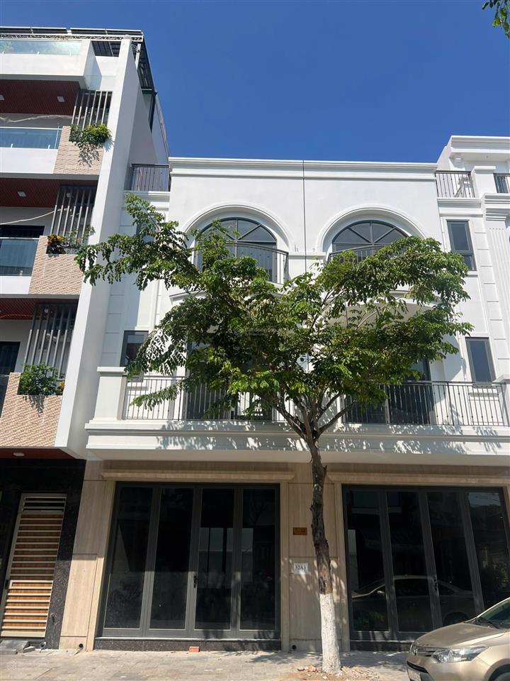 Cần bán nhà phố 3 tầng mặt tiền đường a3 trung tâm kdt vcn phước long 2, giá đầu tư, sổ sẵn