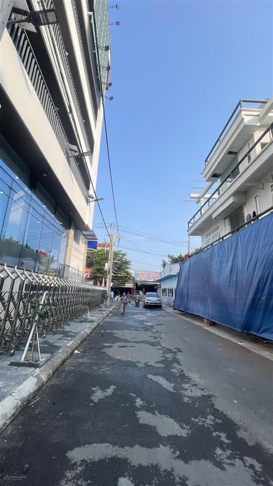 Nhà hà huy giáp q12  67m2  hẻm nhựa 8m có vỉa hè  chỉ 5.2 tỷ