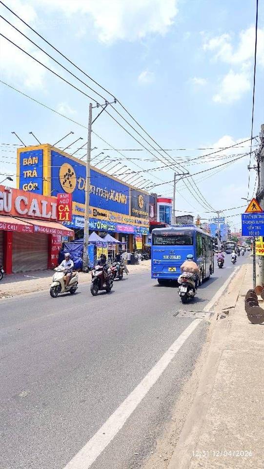 Nhà hà huy giáp q12  67m2  hẻm nhựa 8m có vỉa hè  chỉ 5.2 tỷ