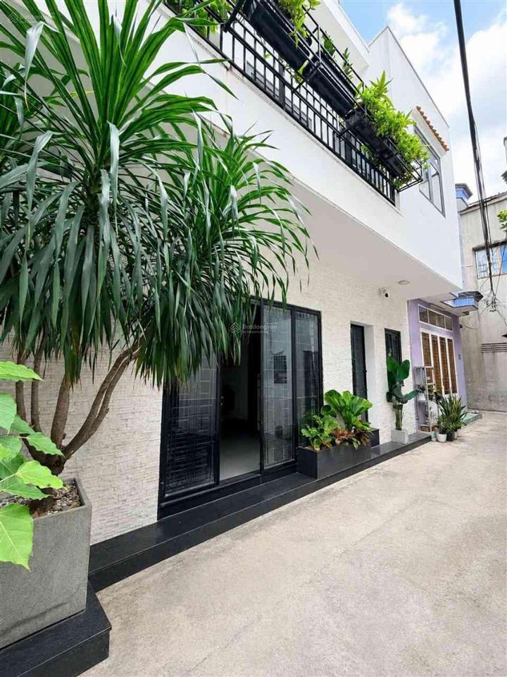 Bán nhà 3 tầng sân thượng dương quảng hàm p5 gò vấp, 41m2, ngang 6.8m hiếm, giá 5.59 tỷ .