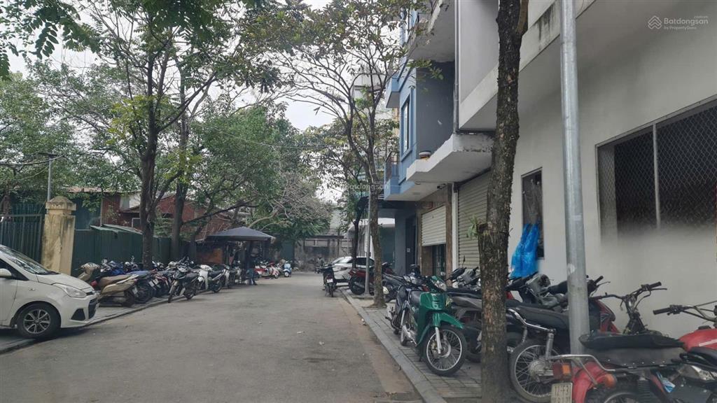 Cần bán gấp nhà lê văn lương 62m 21,5 tỷ nhà đường lớn oto tránh sổ cất két cần tìm chủ mới