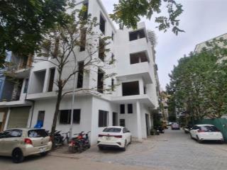Cần bán gấp nhà lê văn lương 62m 21,5 tỷ nhà đường lớn oto tránh sổ cất két cần tìm chủ mới