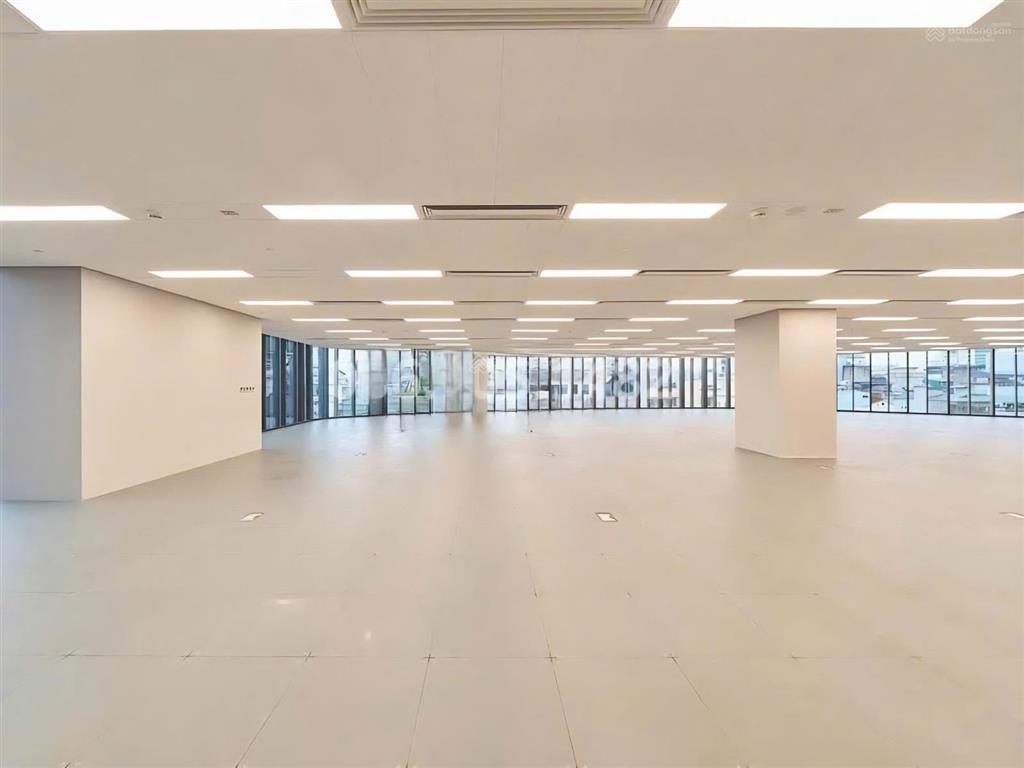 Cho thuê văn phòng hạng a tại charmvit tower 117 trần duy hưng 1000m cắt từ 80m  500m giá 300k/1m