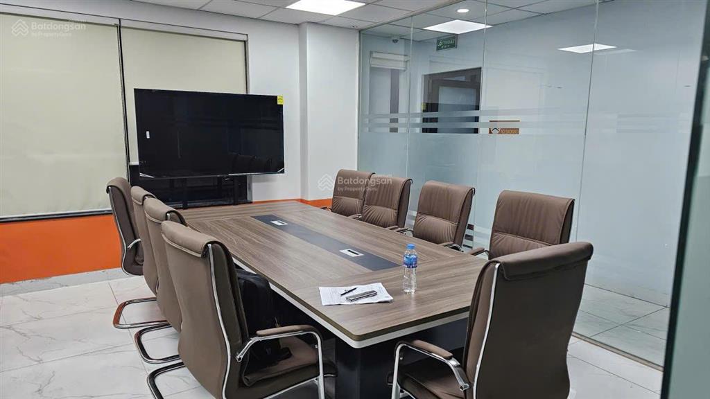 Cho thuê văn phòng trung kính, 180m², 36 triệu/tháng