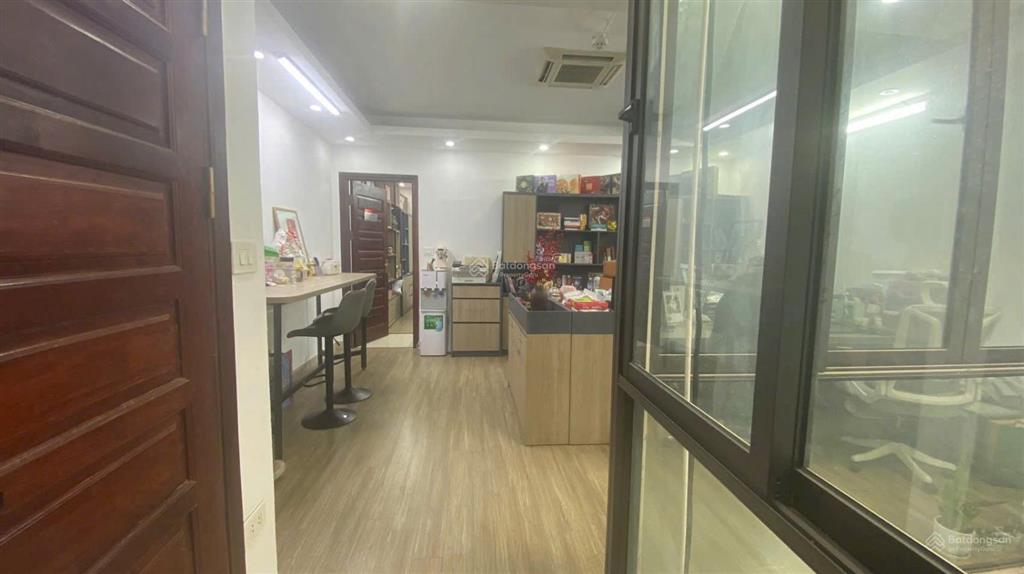 Cho thuê văn phòng nam trung yên 90m2, 18 triệu/tháng