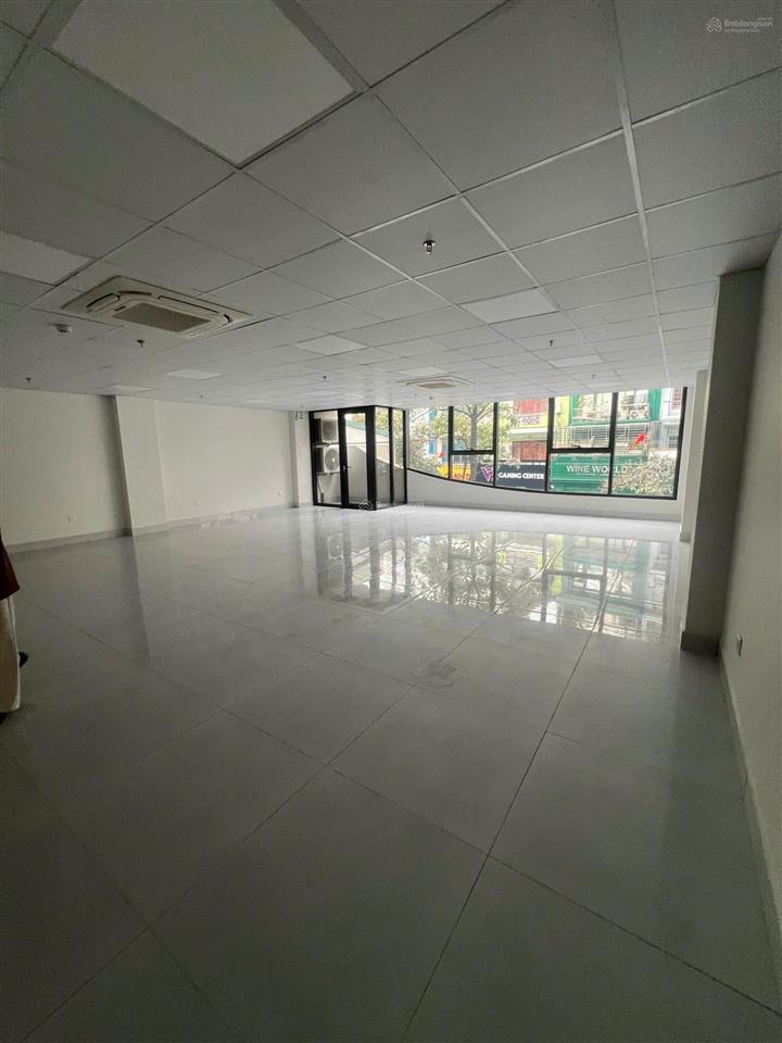 Cho thuê văn phòng trung kính 120m2, 27 triệu/tháng
