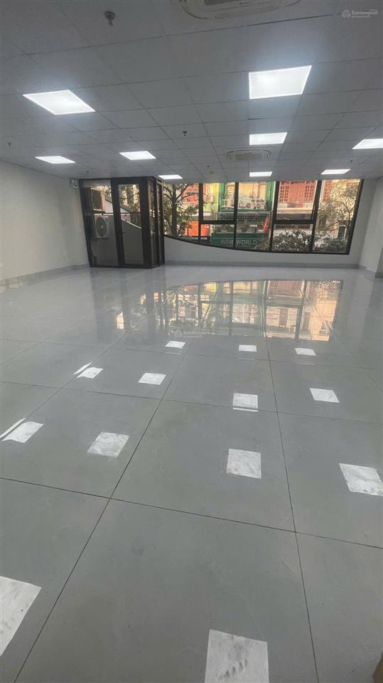 Cho thuê văn phòng trung kính 120m2, 27 triệu/tháng