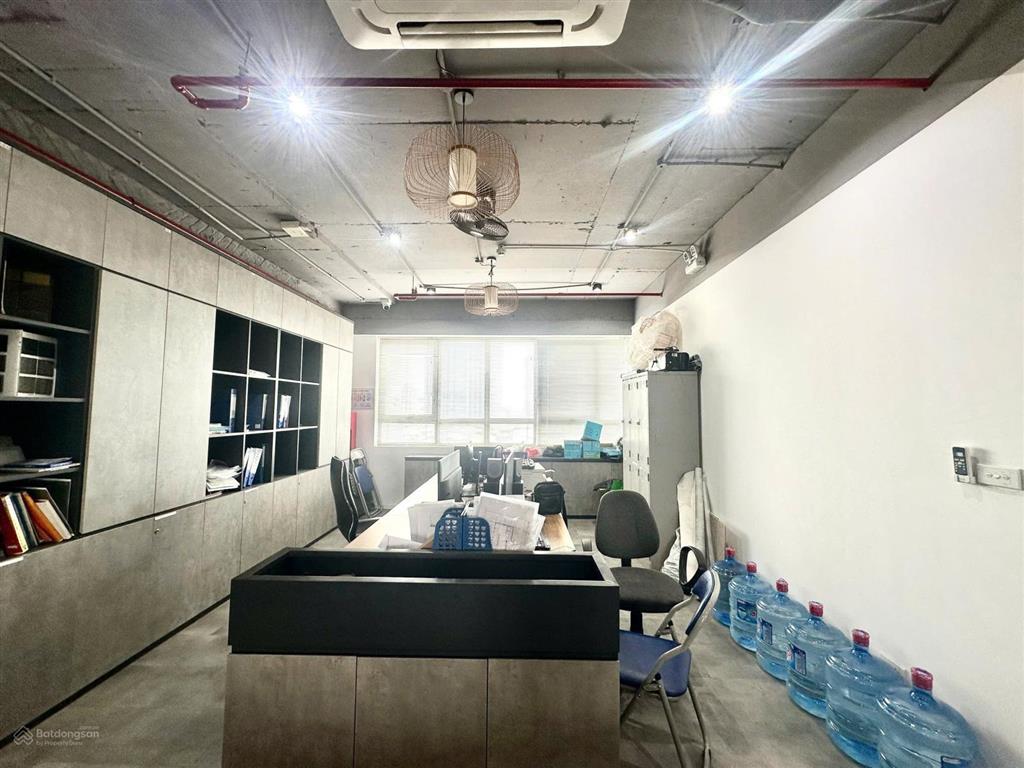 Cho thuê văn phòng c1 thành công 150m2, 35 triệu/tháng