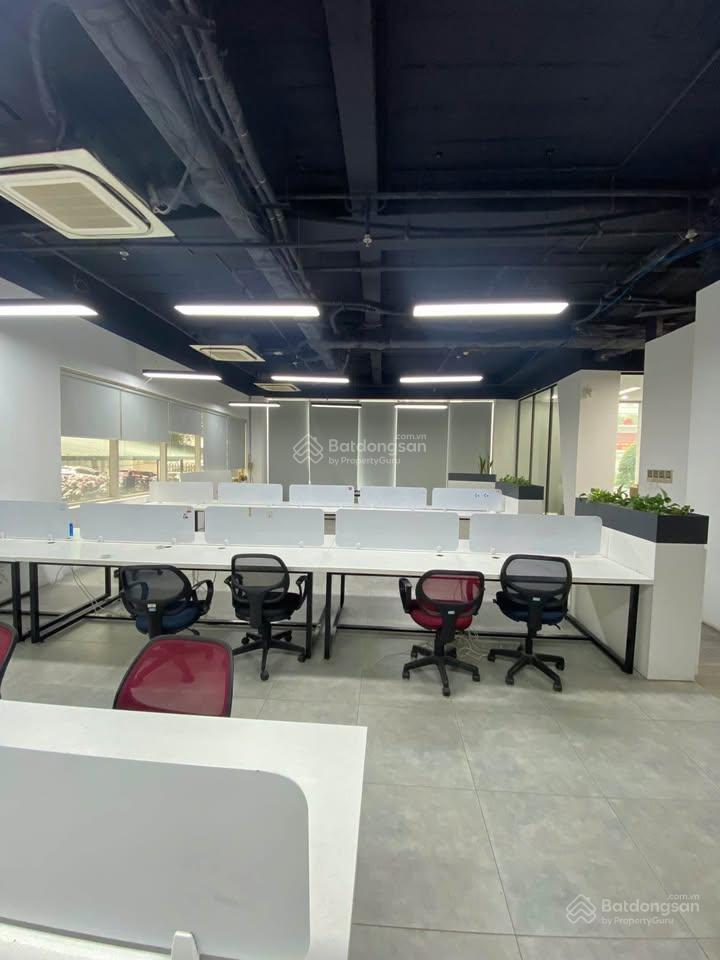 Cho thuê văn phòng ceo tower phạm hùng diện tích trống 500m², có thể chia nhỏ từ 90m²