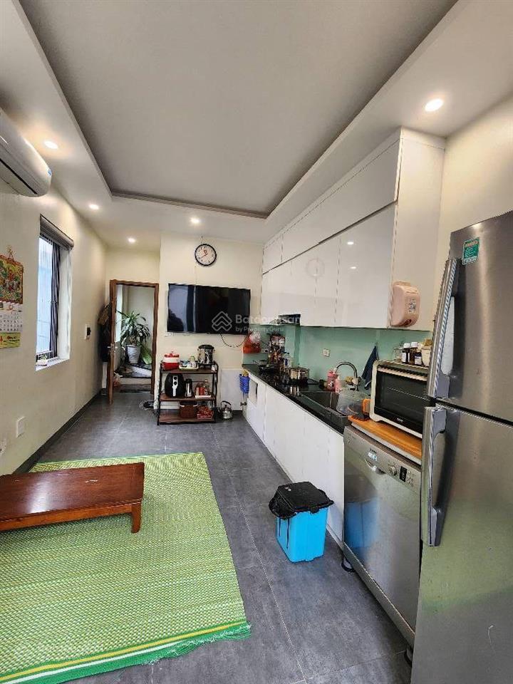 Nhà lô góc bay nhanh 5/27 hoàng văn thái kinh doanh nhỏ được