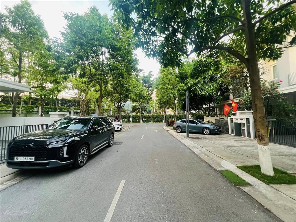 Biệt thự liền kề  parkcity  hiếm nhà bán  sân vườn  vành đai 3.5  2 thoáng trước sau